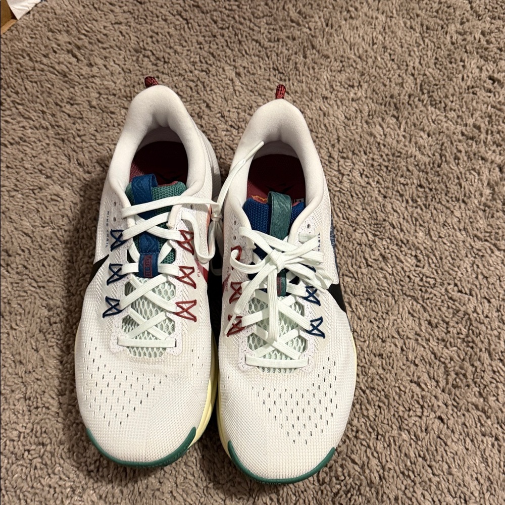 Nike White Athletic Running Shoes with Multicolor Accents